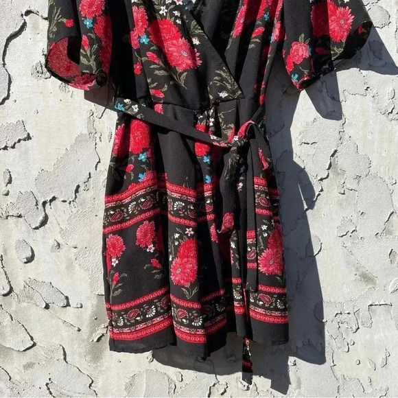 TRIXXI Romper - Picture 4 of 8